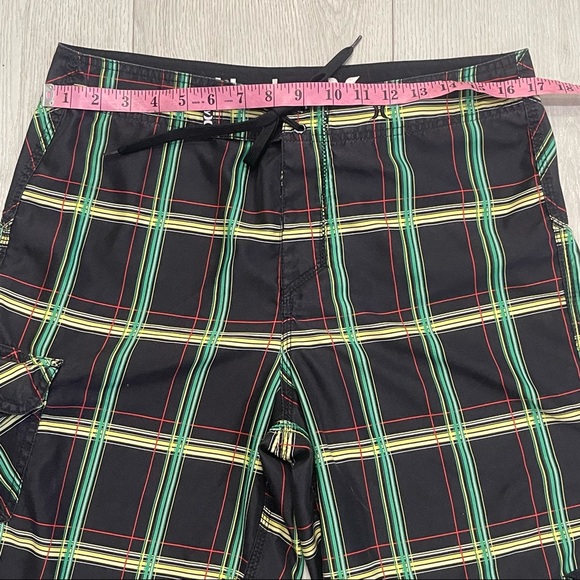 HURLEY Black and Green Plaid Board Shorts Swim Bottoms Size 32 - Picture 3 of 12